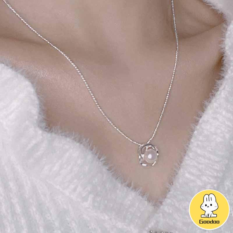 Kalung Rantai Liontin Bunga Mawar Hollow Hias Mutiara Imitasi Mewah Untuk Wanita XIA.ID -Doo