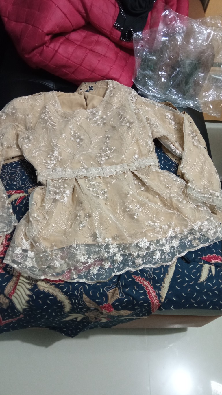 Maura Couple - Sania Ruffle Batik Couple Ori Ndoro Jowi Dnt Garansi Termurah Shopee - Couple Anggita