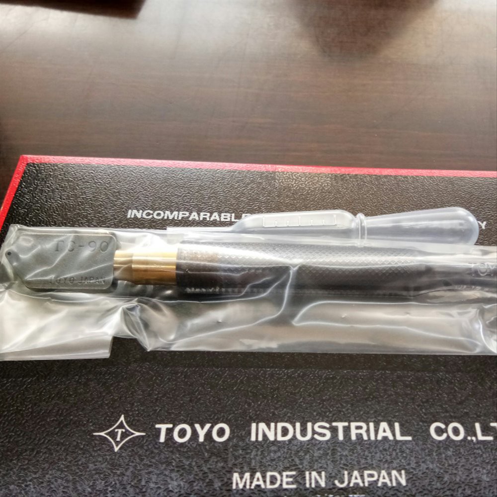 POTONG KACA TOYO TC 90