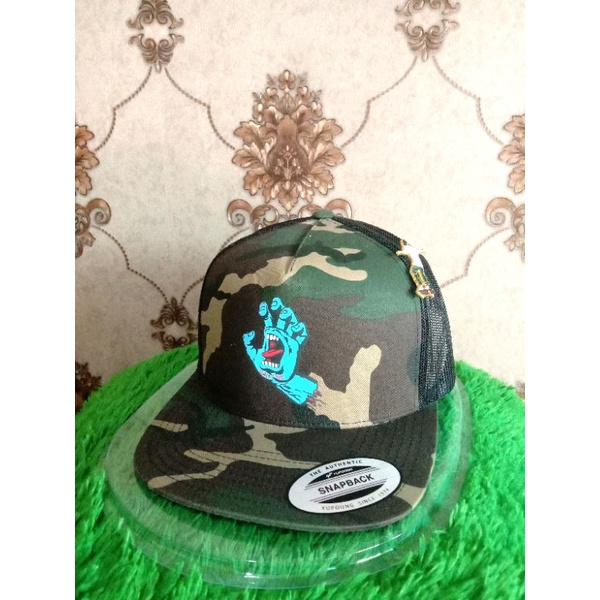 Topi Yupoong Classic x Santa Cruz Logo " Santa Cruz Screaming Hand" CAMO Army Trucker ORIGINAL Baru 