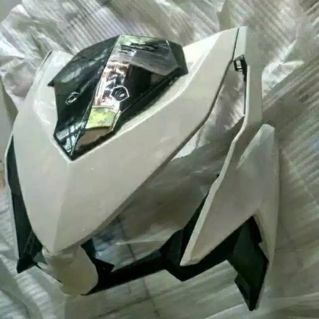 Cover body depan Vario 125 LED lama putih