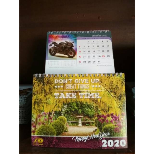 

Kalender Meja Motor sport tahun 2020