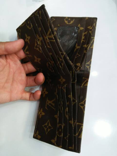 Dompet lipat pendek 3D lv