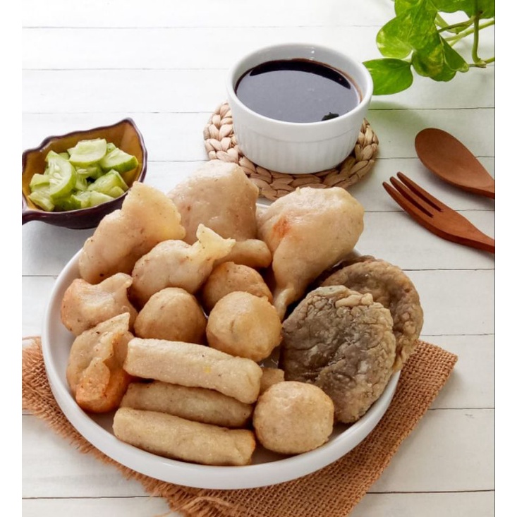 

PEMPEK PALEMBANG FROZEN (MIX) IKAN TENGGIRI SUPER ASLI. SUDAH BERSERTIFIKAT HALAL