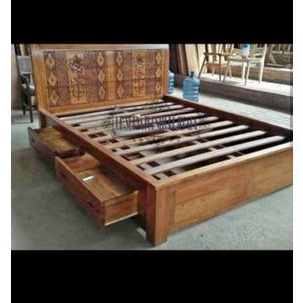 Dipan Ranjang Tempat tidur Bale ukir kayu jati