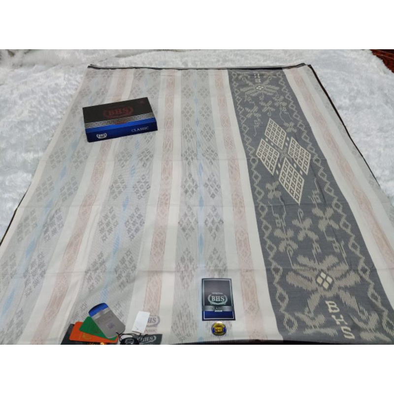 sarung BHS classic original KWG Liris kawung putih tulang