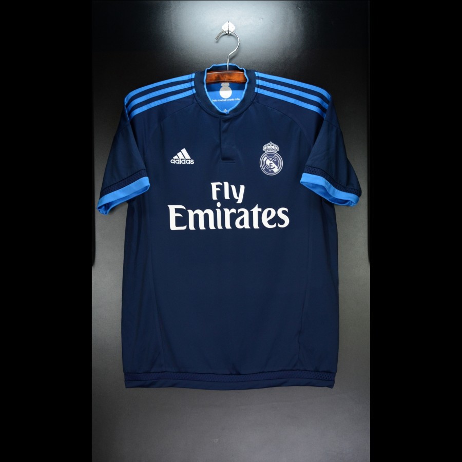 Real Madrid 2015-16 3rd. MEDiUM. USED. Original Jersey. S12676