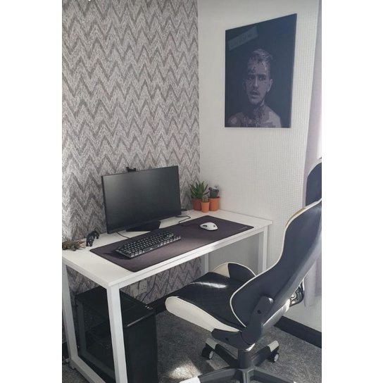 Meja komputer/meja gaming/meja laptop/meja putih