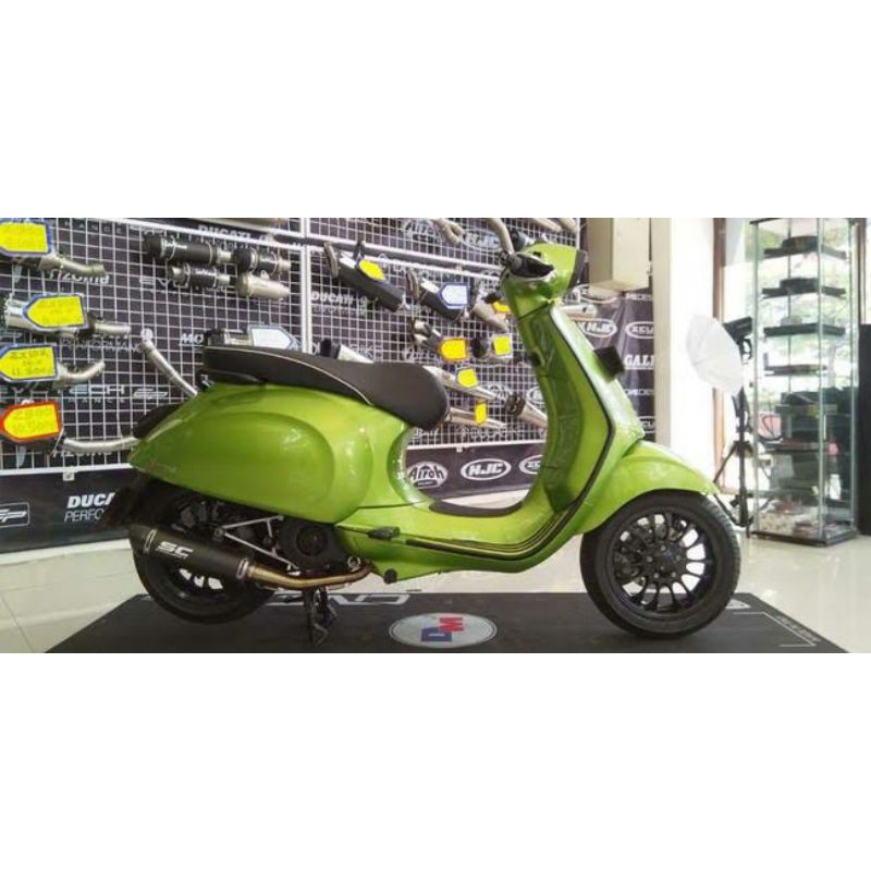 Cat vespa green axis metalic