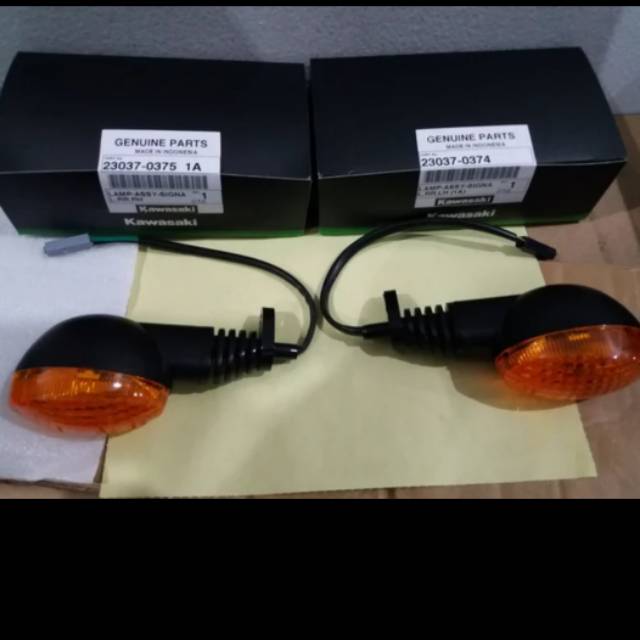 Lampu sein sen klx 150 belakang set