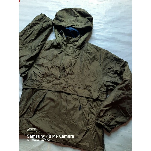jaket gunung outdoor uniqlo cagoule