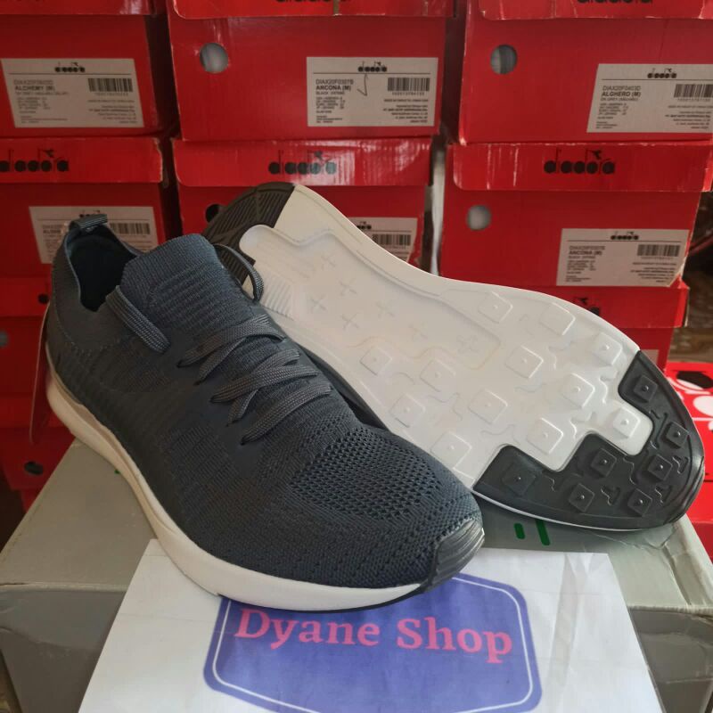 Sepatu Diadora Angelo Pria Dark Grey Original