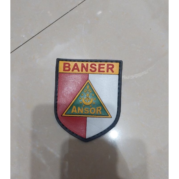 Logo perekat BANSER