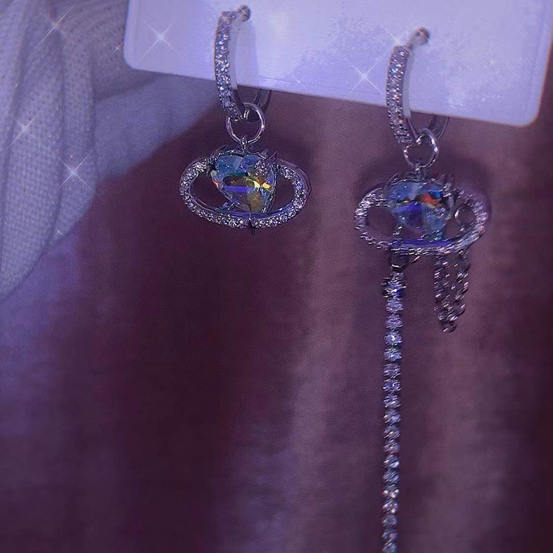 Anting Rumbai Bentuk Hati Asimetris Untuk Aksesoris