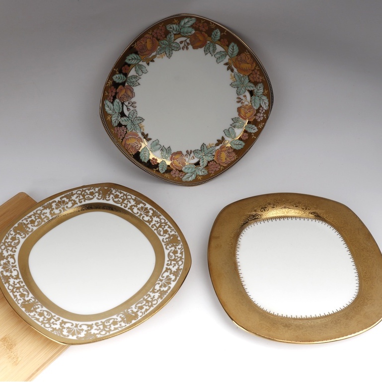 Piring Keramik Emas/ Piring Keramik Gaya Eropa Uk 20cm