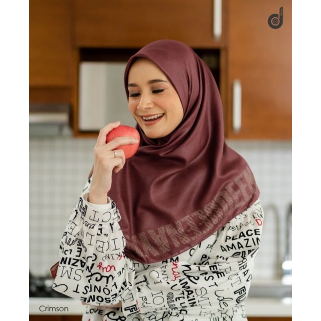 Deenay.paper.series.crimson