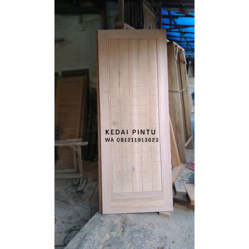 Daun Pintu Kayu Mahoni Minimalis