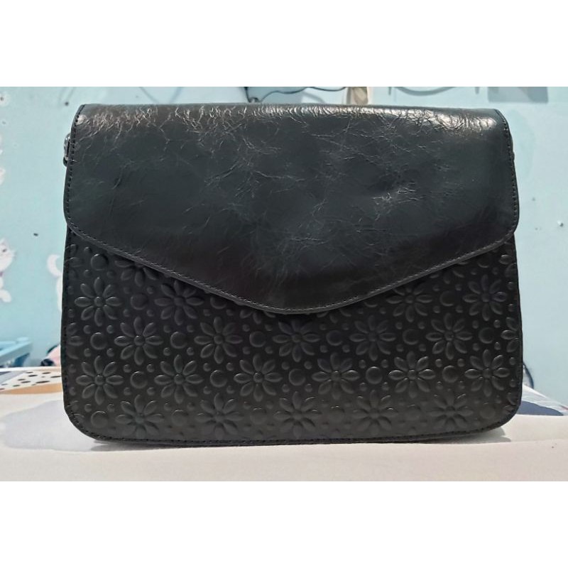 Berliano Bianca Hitam Truntum