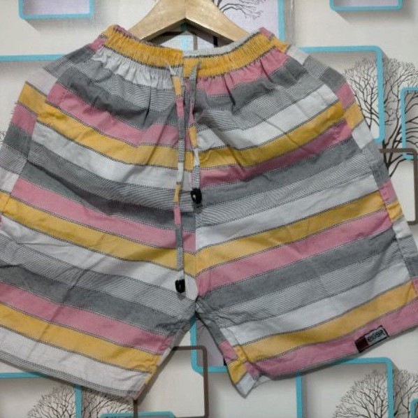Celana Pendek Pria/Wanita Dewasa Motif Garis Garis