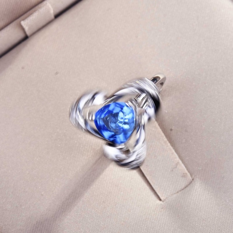 Personality Triangle Design Blue Moissanite 925 Silver Ring