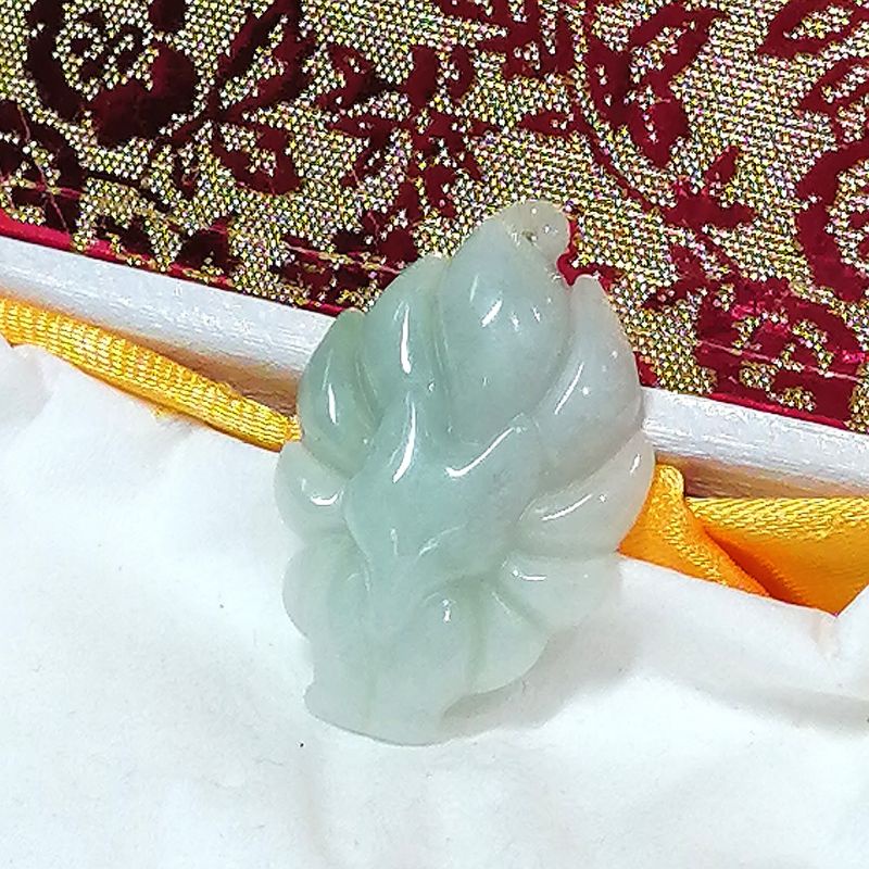 k9730 Liontin Giok Jadeite Ukiran Rubah Berekor 9 Bersertifikat Grade A