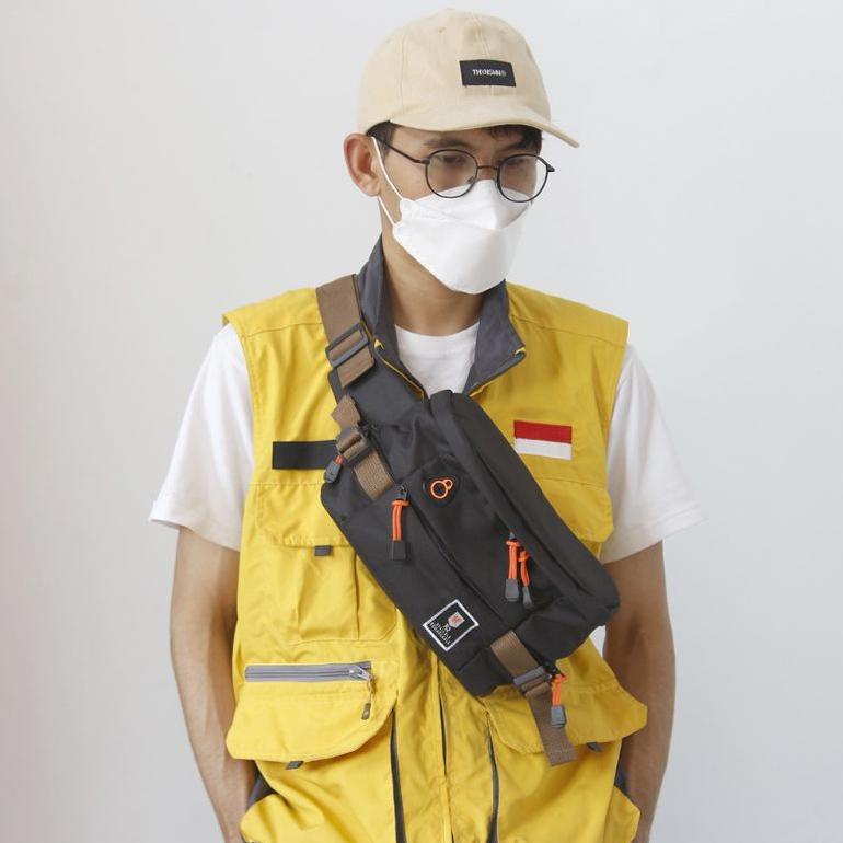 Tas Pria Terbaik / Terlaris / Tas Pinggang Pria R2 006 / Tas Waistbag