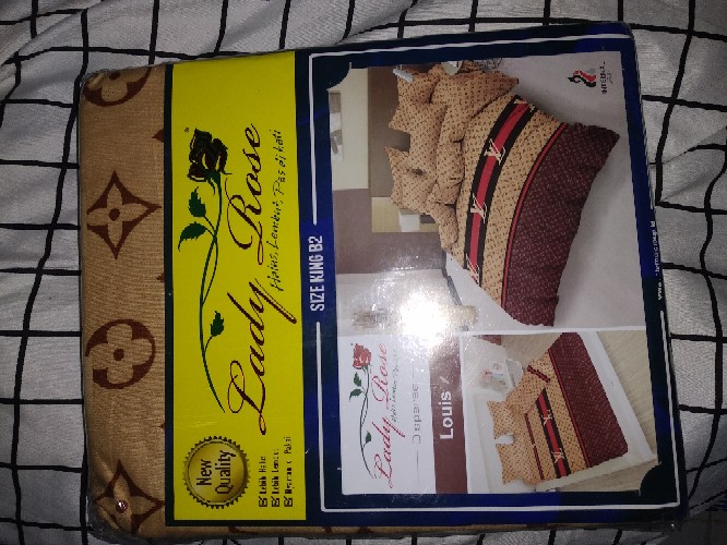 Sprei Lady Rose Uk. King (180x200) Dan Uk. Queen (160x200) Motif Louise, Gisel, Aurel Dan Gc