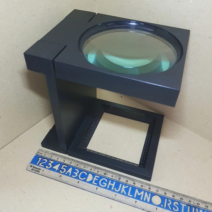 

Kaca Pembesar Lup Loupe