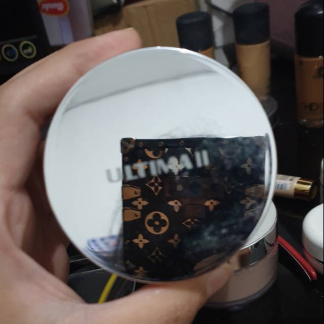 Ultima 2 bedak tabur pl kondisi 95% masih full ya cmn 3x pake aja