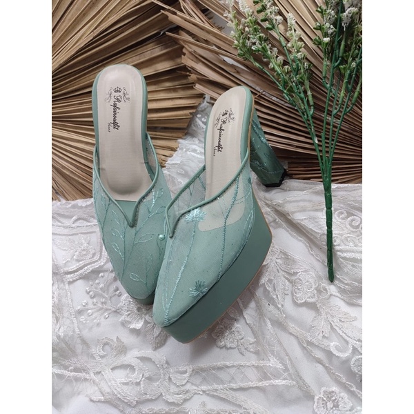 sepatu pesta wanita v Kelly sage green 10cm