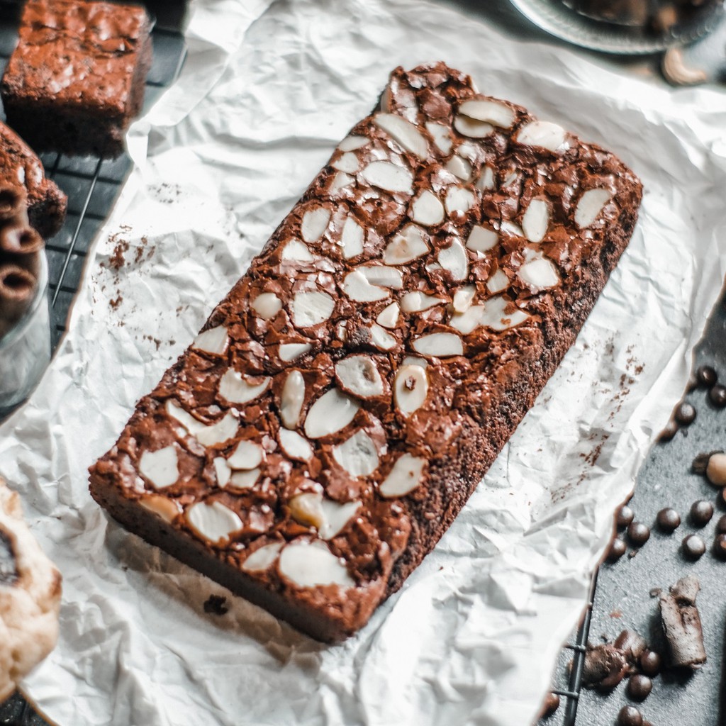 

Fudgy Brownies - Almond