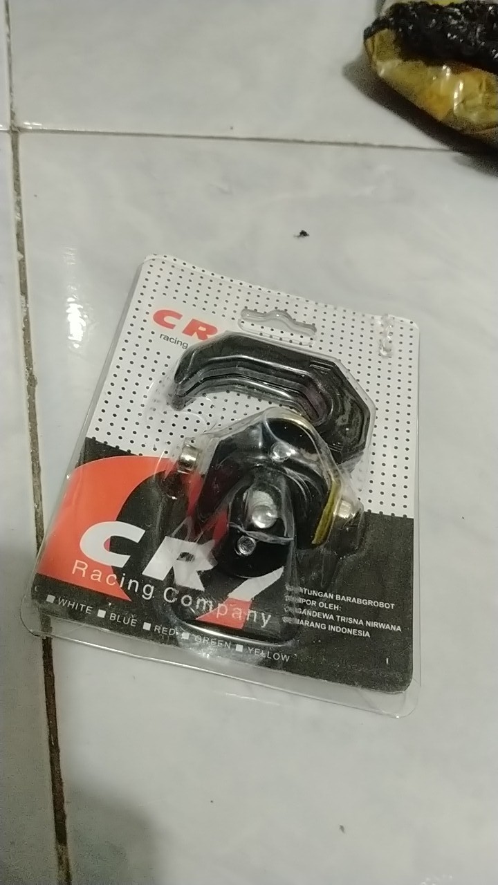 Gantungan Barang Motor Model Cakar Cabang Dua