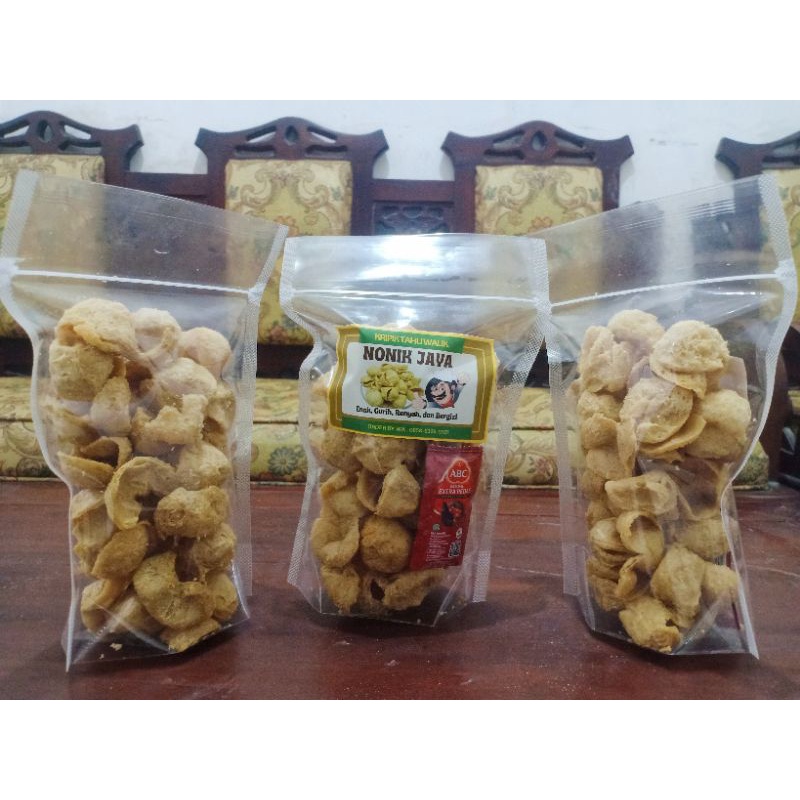 

KRIPIK TAHU WALIK NONIK JAYA