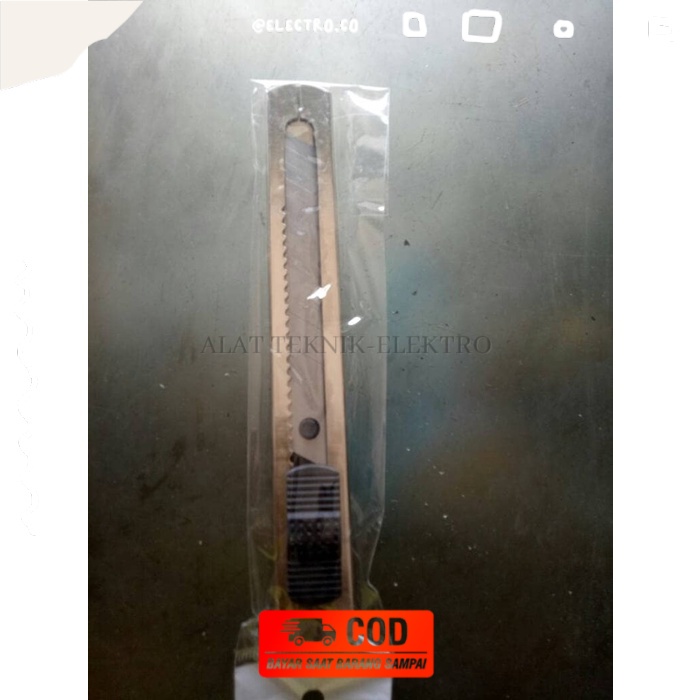

[BISA COD] cutter besar gagang besi