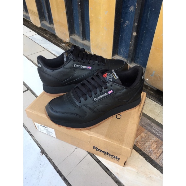 reebok classic black
