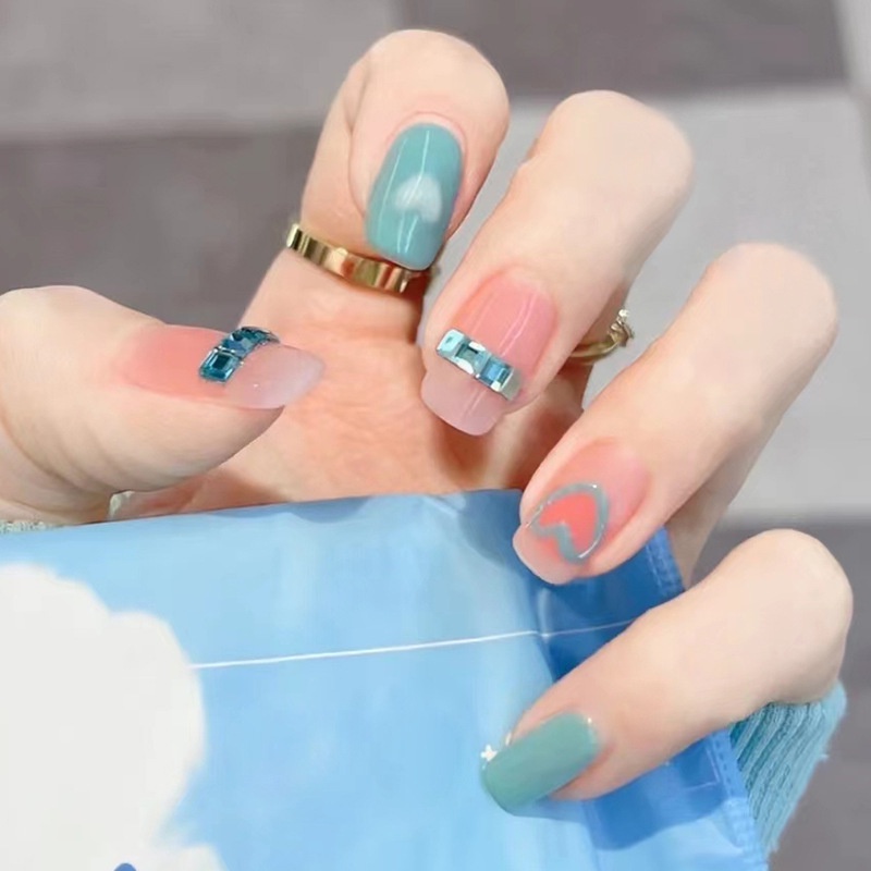 24pcs / Kotak Kuku Palsu Warna Biru Aksen Berlian Imitasi Untuk Dekorasi Nail Art