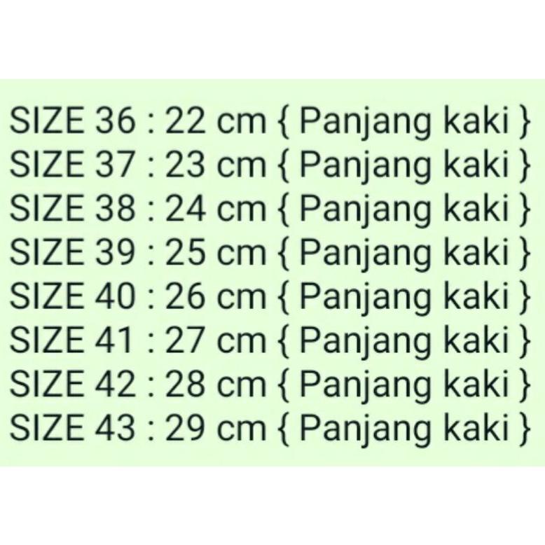 V4Ns Slip On Peanuts Snoopy Checkered Skate Shoes Pria Wanita