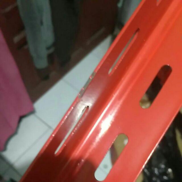 Besi Siku Lubang 1 Meter Artco