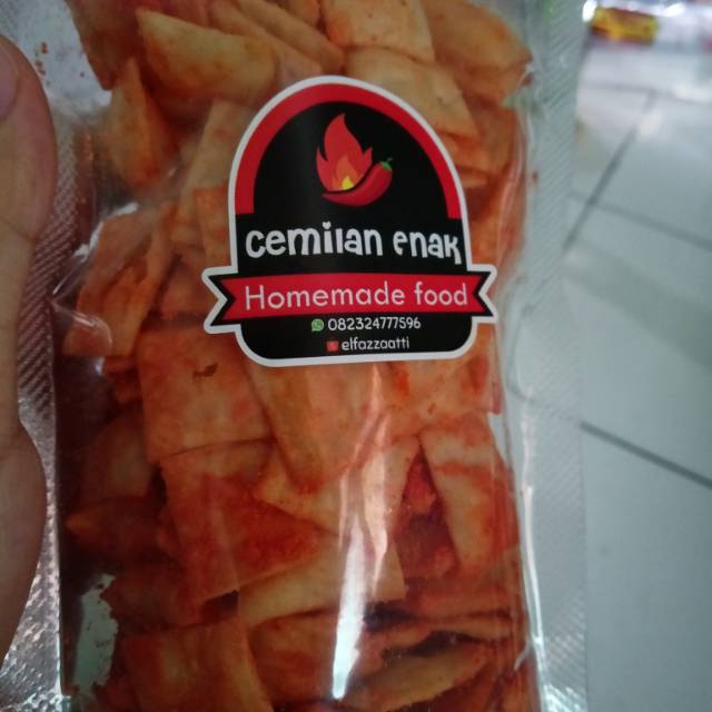 

Pangsit Krenyess Gurih Varian rasa Balado