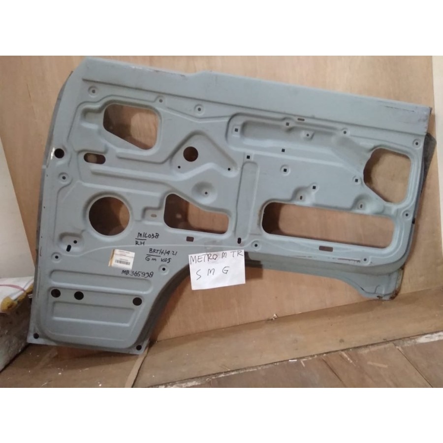 Kulit Pintu Mitsubishi L300 Bagian Dalam - ORI - KIRI/KANAN