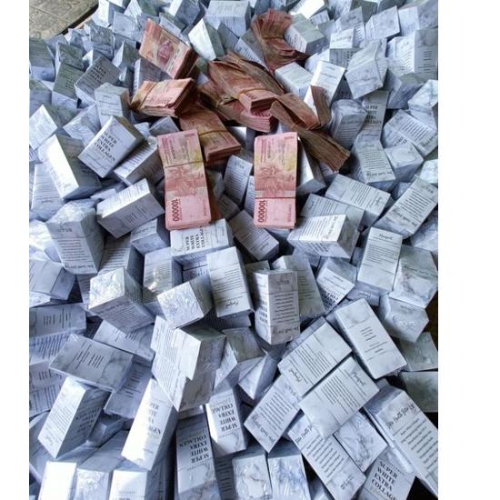 Terbaru - SUPER WHITE EXTRA COLLAGEN/ Pemutih Badan Suplemen Seluruh Badan