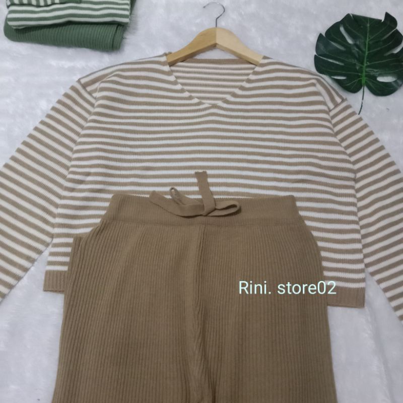 One Set Kulot Danira Crop Top Korea