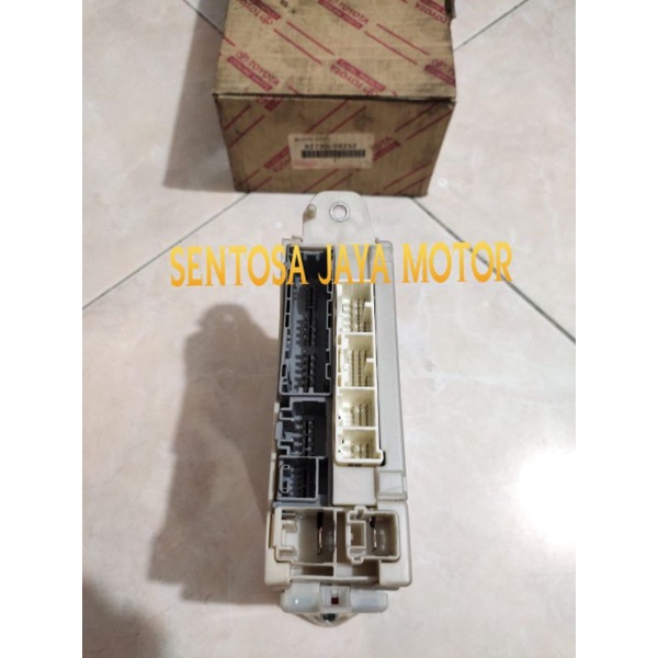 Fuse Box Sekring Junction Block Toyota Previa Tarago Original 82733-28160