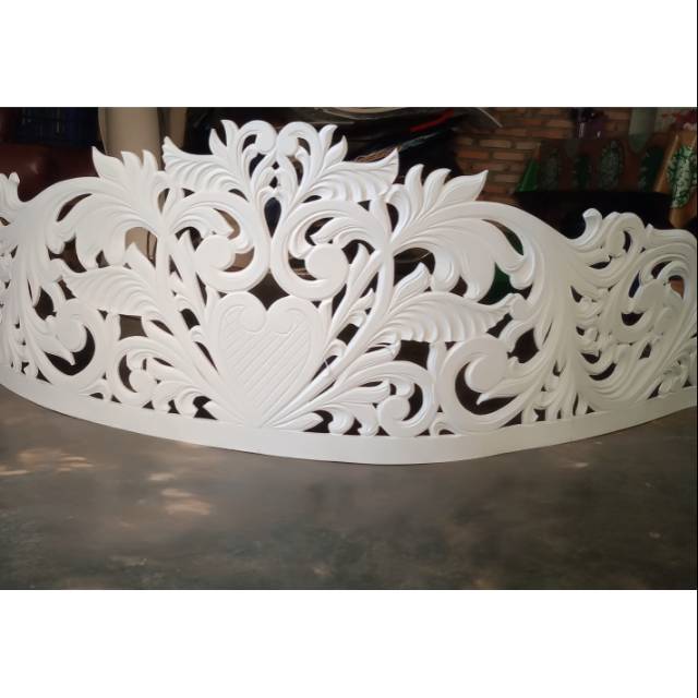 Ukiran mahkota pelaminan