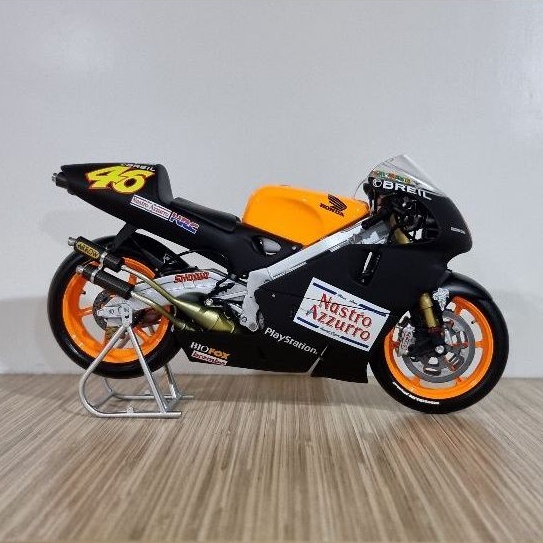 Minichamps MotoGP 1/12.Valentino Rossi.Honda NSR 500.Test Bike 2000.