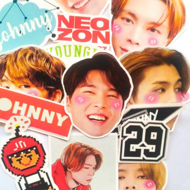 

Johnny NCT 127 Waterproof Sticker Pack include 16 pcs Lightstick Korean Fact Check