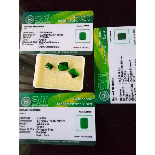 Batu meteor natural moldavite