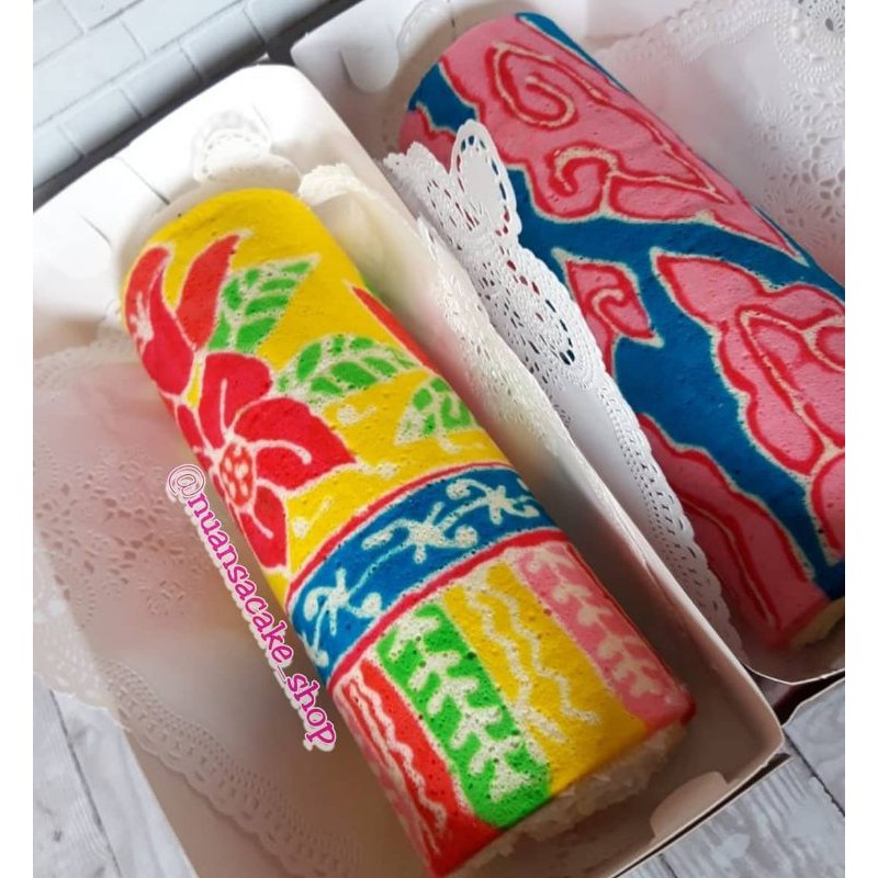 

KADO /HANTARAN BOLU BATIK 2 PCS (FREE TULISAN/UCAPAN)