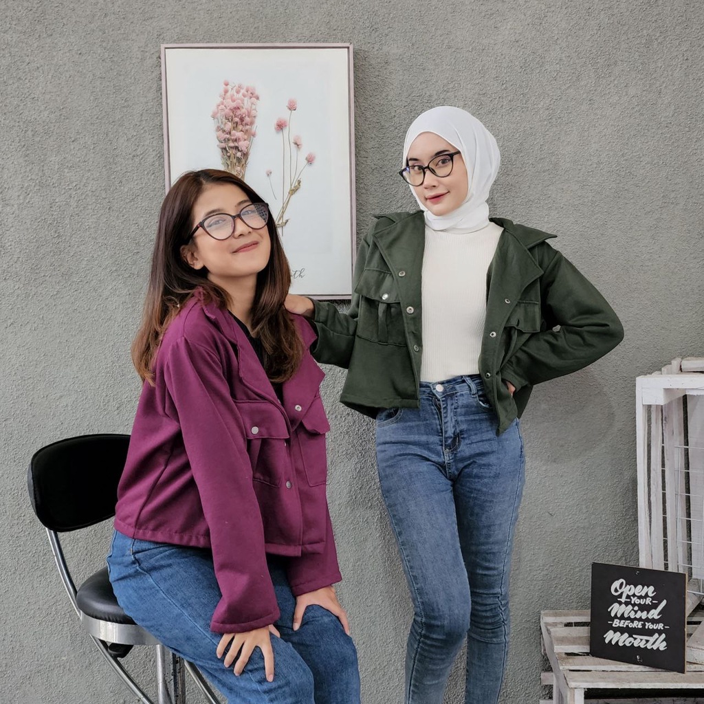 [COD PROMO] JAKET SANDRA CROPE / ATASAN CROPE WANITA BUTTON MODEL KANCING / OUTER WANITA CROP TERBARU /  OOTD REMAJA KEKINIAN / OOTD HIJAB / OUTFIT KOREAN STYLE / JAKET OUTER  CROP BAHAN FLEECE / JAKET SWEATER MURAH