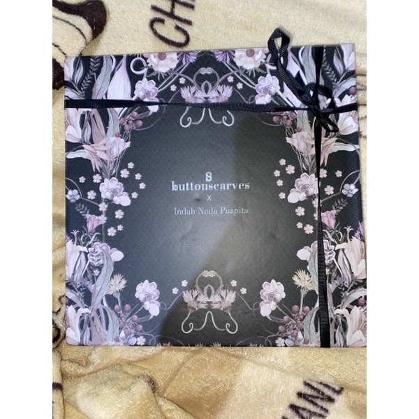 Buttonscarves preloved nada series RE